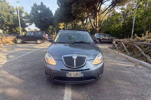 Lancia Ypsilon 1.3 MJT 75 CV Platino
