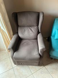 Poltrona comodissima stendibile e ribaltabile