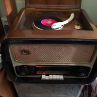 Radio D'epoca Magnadyne Mod. Fm 147 Con Giradischi