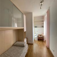 PIRAMIDE STANZA SINGOLA ARREDATA Ben COLLEGATA