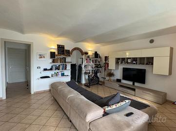 4 LOCALI A RIVALTA DI TORINO