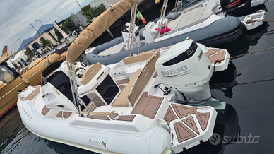 Gommone cabinato starmar 885 1/2 fb