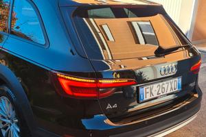 Audi A4 allroad Stronic business 2.0 190cv