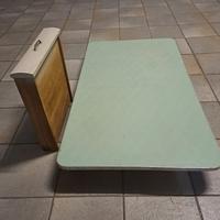 Tavolo in formica anni '60 con 4 sedie