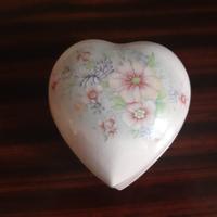 Portagioie cofanetto in ceramica forma cuore