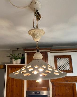 lampadario rustico con lampada angolare vintage