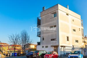 TRILOCALE DOPPI SERVIZI CON GIARDINO PRIVATO!!