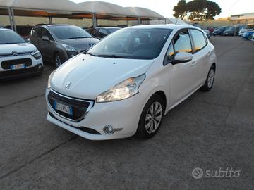 Peugeot 208 1.4 HDi 68 CV 5 porte Allure