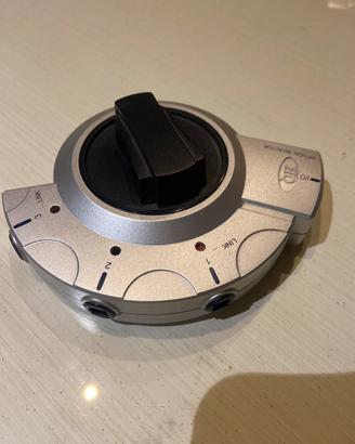 Commutatore audio per fibra ottica