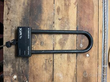 Lucchetto per Moto Stark ad U