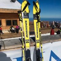 Sci Rossignol 9X con attacchi
