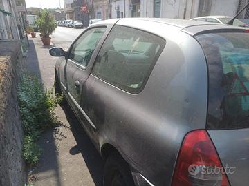 Renault clio 2001