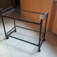Carrello in Metallo. Arredamento Moderno Elegante