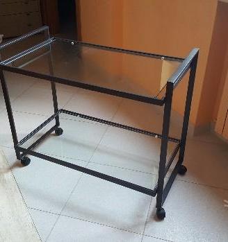 Carrello in Metallo. Arredamento Moderno Elegante