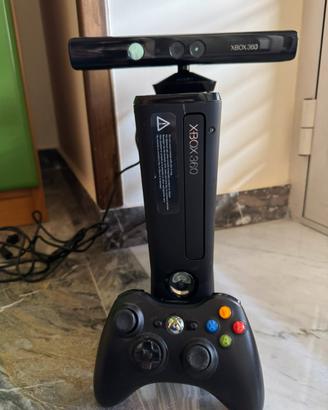 XBox 360 Slim 4GB + Kinect + 6 giochi