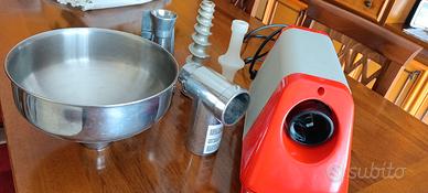 Spremi pomodoro e tritacarne