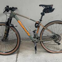 bici mtb Bianchi in carbonio 27.5 telaio M