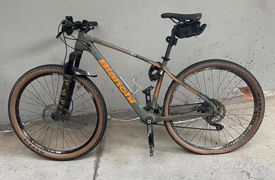 bici mtb Bianchi in carbonio 27.5 telaio M