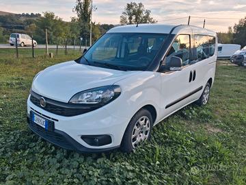 FIAT DOBLO' AUTOCARRO 5 POSTI