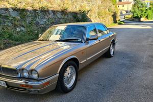 Jaguar sovereing 4.0 pari a nuovo