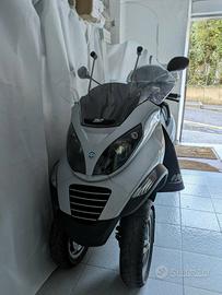 Piaggio MP3 250