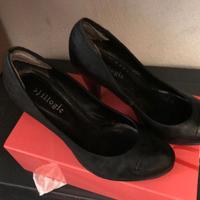 Scarpe nere da donna con tacco