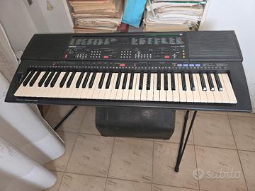 pianola Yamaha PSR  500