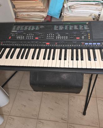 pianola Yamaha PSR  500