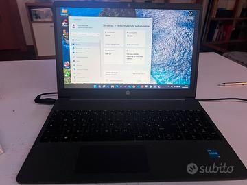 Hp laptop 15’’  intel i3 11a gen, 8gb ram SSD 256