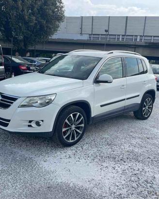 VOLKSWAGEN TIGUAN - 1.4 TSI - 4 MOTION - 4WD - 4X4