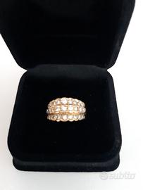 anello con diamanti