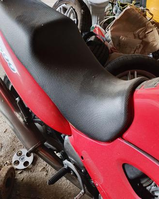 Pezzi di ricambio Suzuki 600 GFX 2001