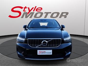 VOLVO XC40 T3 Geartronic Inscription Pari al Nuo