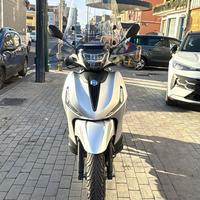 Piaggio Beverly 400 del 2024 USATO