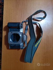 Fotocamera NIkON F65 solo corpo macchina