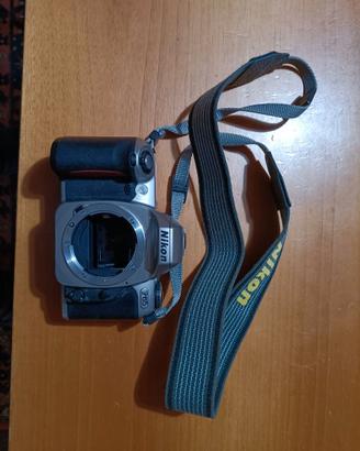 Fotocamera NIkON F65 solo corpo macchina