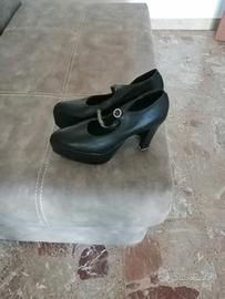 Scarpe nere pelle italiana con tacco alto e zeppa 