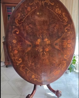 TAVOLO A BANDIERA XVIII SECOLO