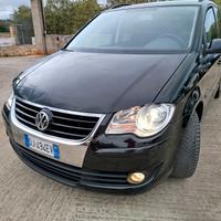 A 2990E.VW TOURAN 1.9TDI CON 7 POSTI IHGHILINE