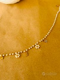 Collana Girocollo di Perline con Ciondoli Dorati