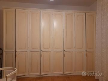 armadio grande bianco