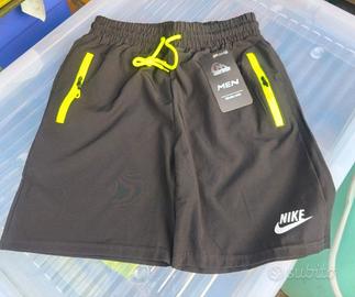 Pantaloncini Nike Dri-FIT taglia M 