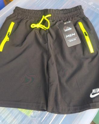 Pantaloncini Nike Dri-FIT taglia M 