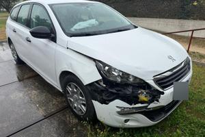PEUGEOT 308 2^ SERIE BLUEHDI 100 Incidentata