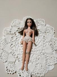 Bambola vintage Topper Dawn anni '70, rara con mar