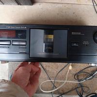 REGISTRATORE A CASSETTE MARCA TEAC COME NUOVO.