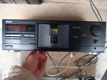 REGISTRATORE A CASSETTE MARCA TEAC COME NUOVO.