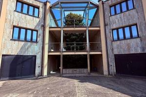 Villa di 1000 m² con più di 5 locali e box auto do