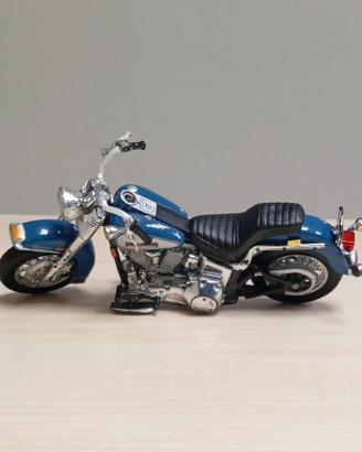 Harley Davidson modellino moto scala 1:18 Maisto