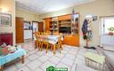 3-locali-in-centro-paese-con-box-e-terrazzo-hobby